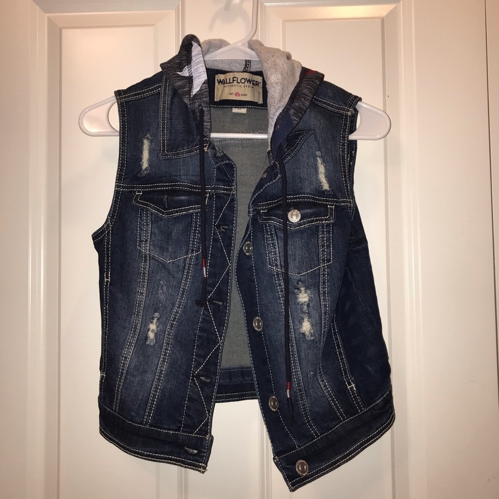 Wallflower denim vest w hood